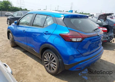 2021 Nissan Kicks Sv Xtronic Cvt z USA, uszkodzony, nr VIN 3N1CP5CV3ML547062